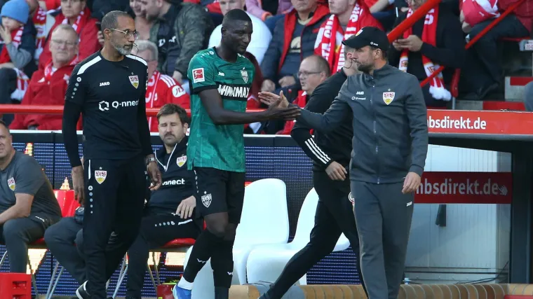 Najbolji strijelac Bundeslige zabio pa iza&scaron;ao nakon samo 30 minuta: Trener otkrio koliko ga neće biti