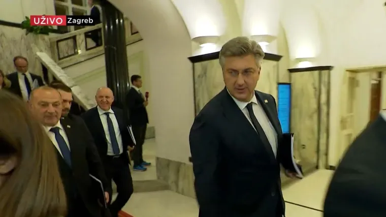 Na&scaron;a reporterka razgovarala s Habijanom i Grmojom, a Plenković u prolazu dobacio: 'Ana, za&scaron;to zovete ovog lončara?'