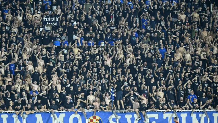 Sud ekspresno donio odluku: Uhićeni navijači koji su pjevali usta&scaron;ku pjesmu u Gorici saznali kaznu