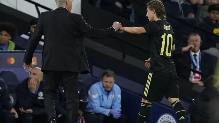 Ancelotti mu je rekao da će biti na klupi u El Clasicu, a Modrić je samo slegnuo ramenima i rekao tri riječi