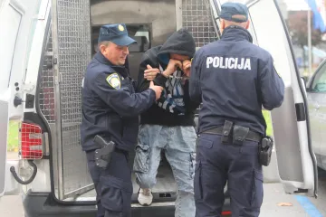 Ovo je mladić (22) koji je usmrtio motocikliste kod Gospića pa pobjegao: Otkriveno je što je prevozio, ali i da ima niz prekršaja