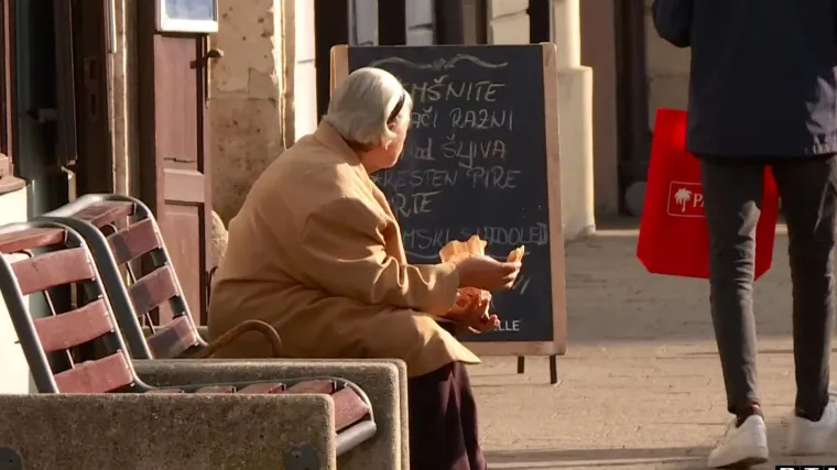 Odzvonilo ugovorima o dosmrtnom i doživotnom osiguranju? 'Dolaze na vrata, opsjedaju, bojala sam se za život'