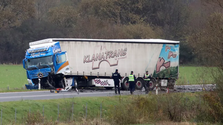Tragedija na varaždinskoj obilaznici: Vozač automobila poginuo u sudaru s kamionom