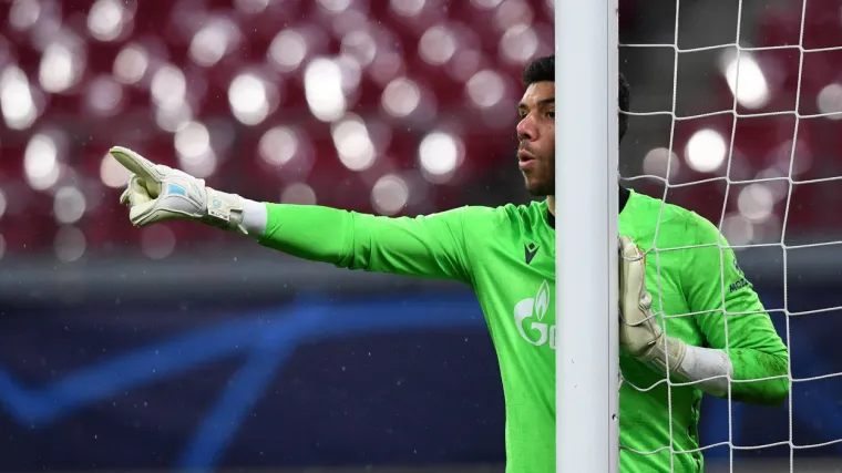 Scene užasa: Pred gostovanje na Kosovu golman Crvene zvezde bježi, a u pozadini bruje sirene: 'Ovo je naša realnost...'