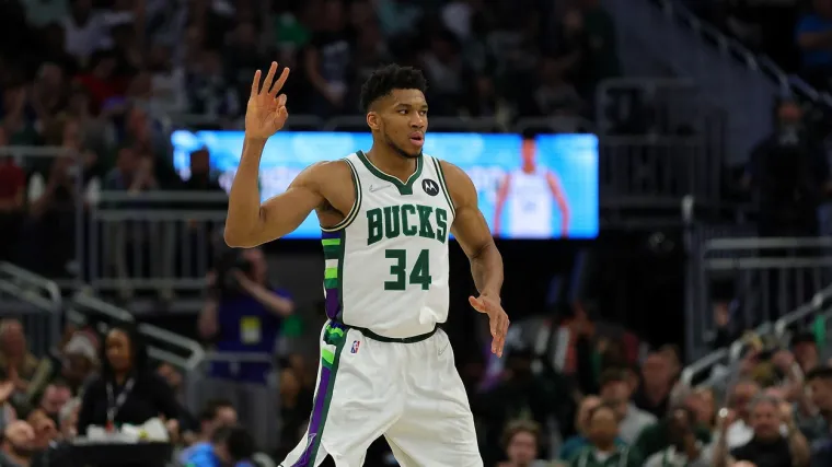 Antetokounmpo izgubio, a zabio 54 poena: Trae Young predvodio Atlantu