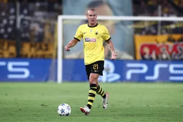 Vida asistent u uvjerljivoj pobjedi AEK-a, Livaković sačuvao mrežu u remiju Fenerbahcea