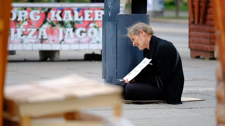 Uhićen nasilni trojac: 59-godi&scaron;njakinji oduzeli osobne dokumente i natjerali je da prosi i čisti