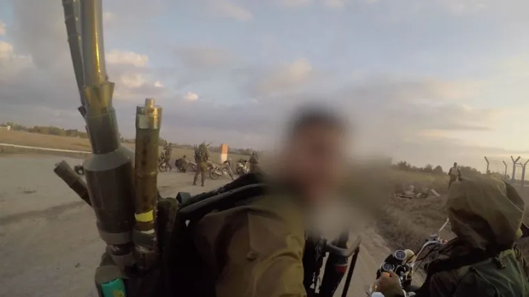 Izraelci objavili video s kamere militanta Hamasa: Snimao je selfie kraj vojnika kojeg je ubio, a onda je i on pao mrtav