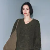 Džemperi s pletenicama: Bezvremenski klasik za chic zimske kombinacije