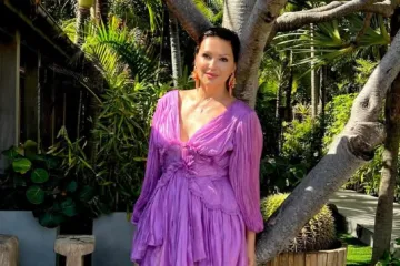 Nina Badrić uživa u raju na zemlji: Mini haljina koju nosi stoji joj kao salivena