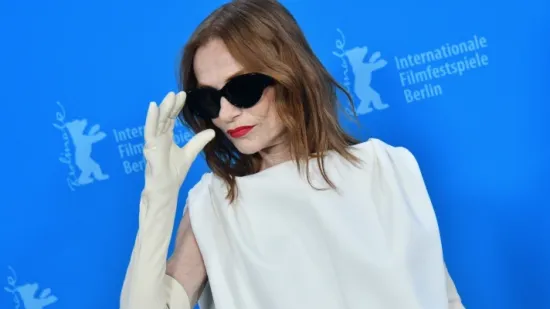 Besprijekorna Isabelle Huppert: U 73. godini jo&scaron; jednom dokazala za&scaron;to je modna ikona