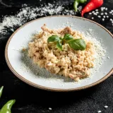 Kremasti klasik iz tave: Rižoto s piletinom koji uvijek uspijeva