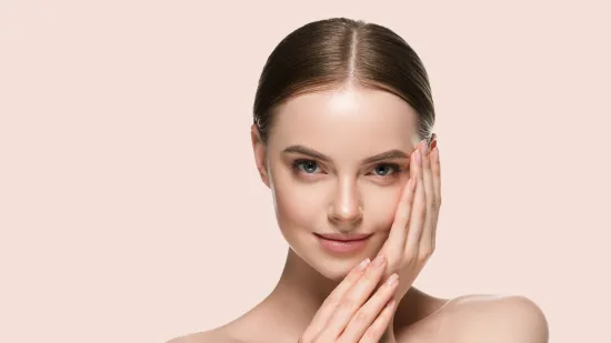 Te&scaron;ki puderi odlaze u drugi plan: Ovo su lagane podloge koje volimo u toplijim danima