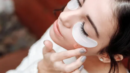 Umoran pogled? Evo kako pravilno njegovati kožu oko očiju