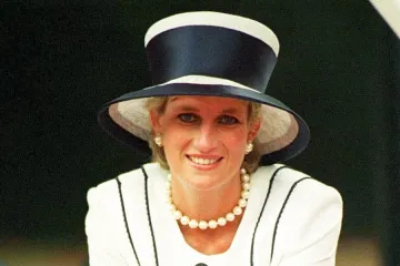 Princeza Diana danas bi slavila 65. rođendan: Ovo su njezini nezaboravni modni hitovi
