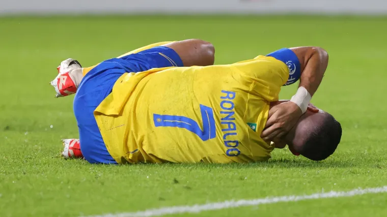 Cristiano Ronaldo je pao u &scaron;esnaestecu, sudac pokazao na bijelu točku, a onda je uslijedio potez koji je iznenadio sve