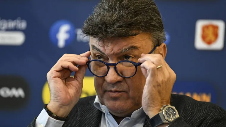 Vladao je nogometom 18 godina pa nakon žestokih prosvjeda podnio ostavku: 'To sam napravio u duhu pomirenja'