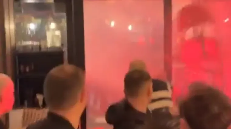 Kaos u Parizu uoči Lige prvaka: Huligani žestoko napali gostujuće navijače