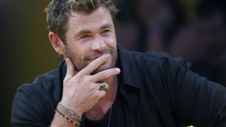 Chris Hemsworth šokirao fanove izgledom, gotovo je neprepoznatljiv