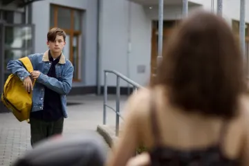 &Scaron;to biste učinili kada biste saznali da je va&scaron; tata gay? Tinejdžeru Adamu život se pretvorio u kaos