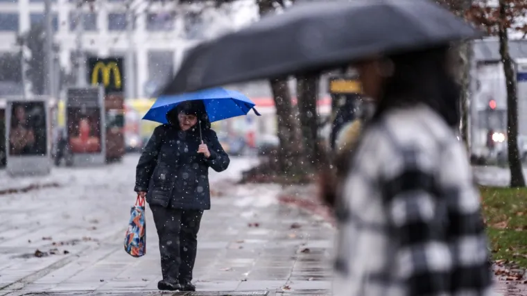 Magla, minusi, oborine... Dana&scaron;nji dan obilježit će bura na Jadranu, evo kad slijedi smirivanje