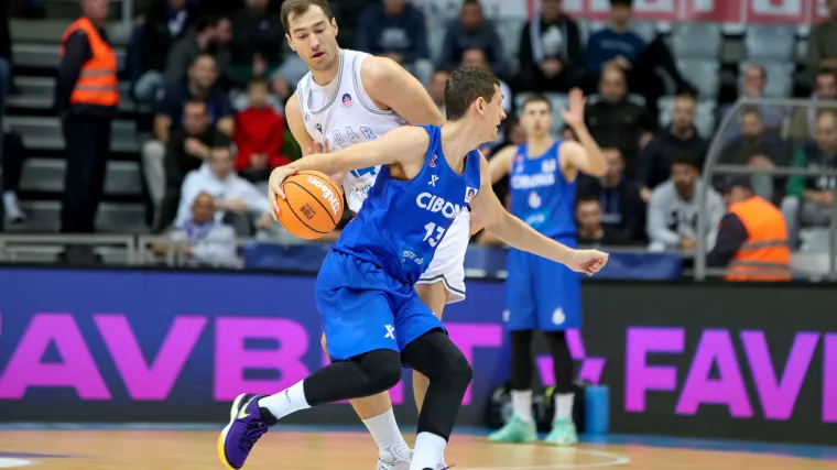 Cibona sa samo petoricom seniora u Zadru nanijela domaćinu prvi poraz u prvenstvu