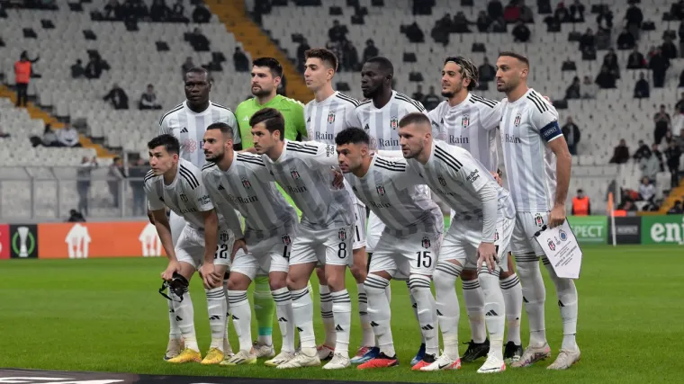 Besiktas poduzeo drastične mjere: Nakon poraza u derbiju iz momčadi uklonio pet igrača