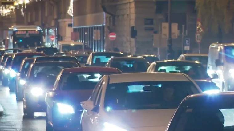 Trube, psovke i srednji prsti: Kako ostati pribran u prometu unatoč blagdanskoj nervozi? Direkt ima odgovore