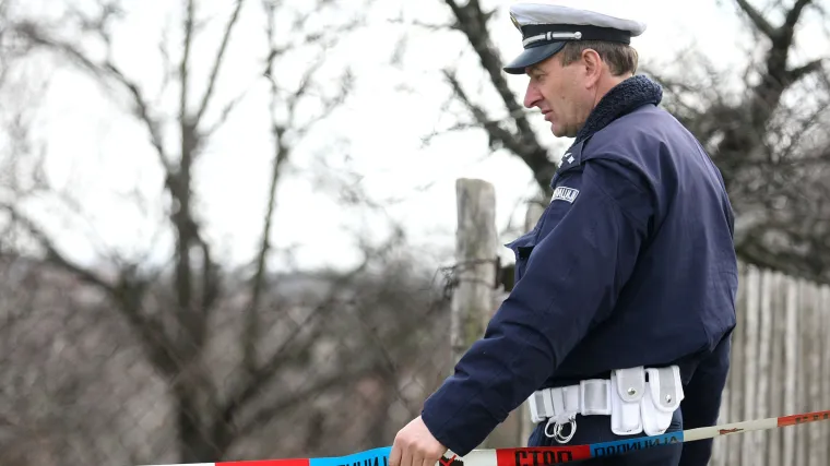 Strava u susjedstvu: Sjekirom htio ubiti oca jer je htio prepisati kuću 40 godina mlađem dečku? 'Krvi je bilo posvuda'