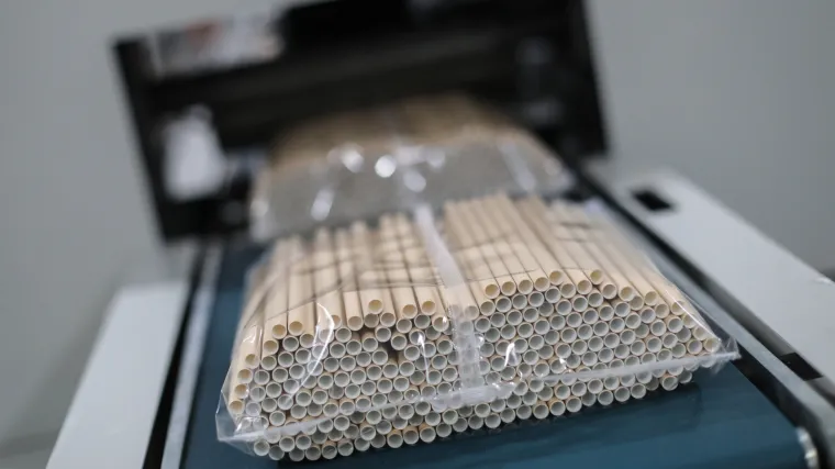 Implementacija inovativnih zelenih tehnologija  za proizvodnju papirnatih slamki