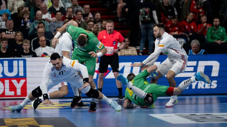 Izbacio Srbiju s Eura pa napravio &scaron;ou pred kamerom : 'Pozdrav svim hejterima, pozdrav i Milo&scaron;eviću...'