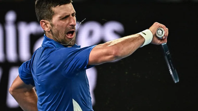 Novak Đoković pobijedio pa uzeo marker i pisao po kameri na ćirilici: Srbi u ekstazi zbog njegova poteza