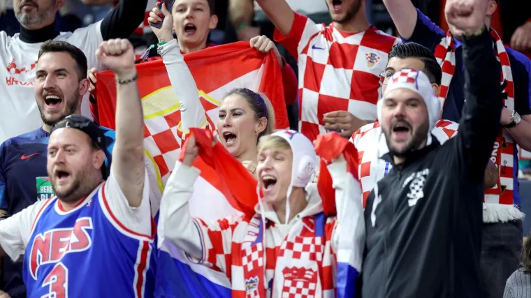 'Bijelo-crvena, polja Hrvatska': Nakon pogleda na tribine čovjek bi pomislio da smo mi domaćini Eura, a ne Nijemci