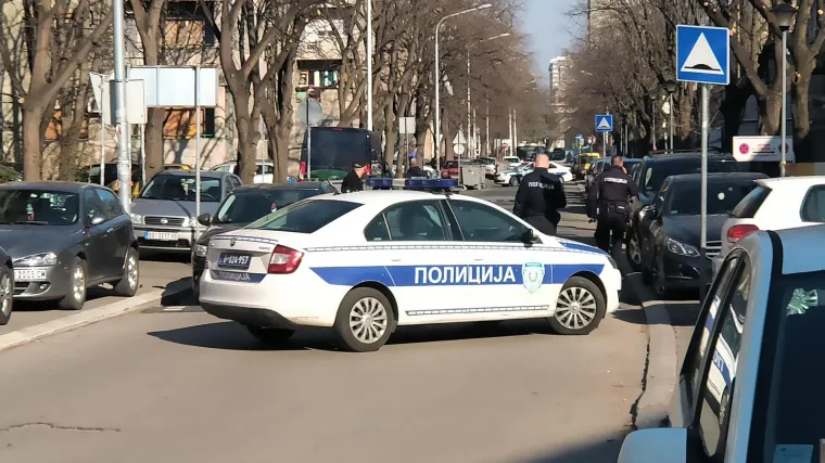 Bizaran slučaj potresao na&scaron;e susjedstvo: U stanu pronađen kostur, susjedi kažu da stanara nisu vidjeli od 2020. godine?!