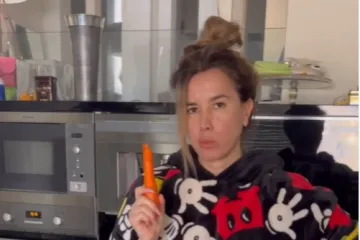 Nives Celzijus pozirala u kućnom izdanju bez trunke šminke: 'Vi bolje izgledate nedjeljom?'