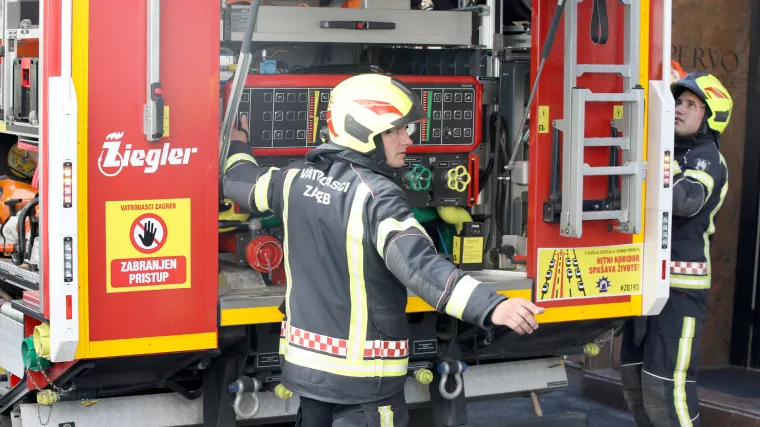 Užas u Rijeci: Izgorila drvena građevina, nakon ga&scaron;enja požara pronađeno karbonizirano tijelo