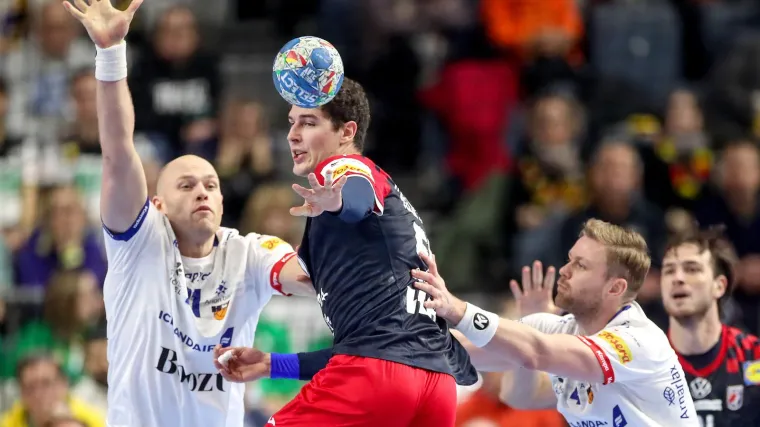 Islanđani na 'sedmom nebu' nakon ru&scaron;enja hrvatskih rukometa&scaron;a: 'Svi su ih otpisali, pa i njihovi djedovi, ali 'pregazili' su Hrvate. Aleluja!'