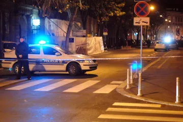 Bizarna pljačka u Zagrebu: Zaprijetio im oružjem usred vožnje i ukrao stotine tisuća eura vrijedan nakit