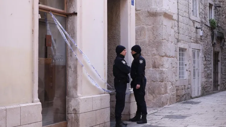 Strava u centru Splita: Na ulici pronađeno tijelo nepoznatog mu&scaron;karca. Policija na terenu