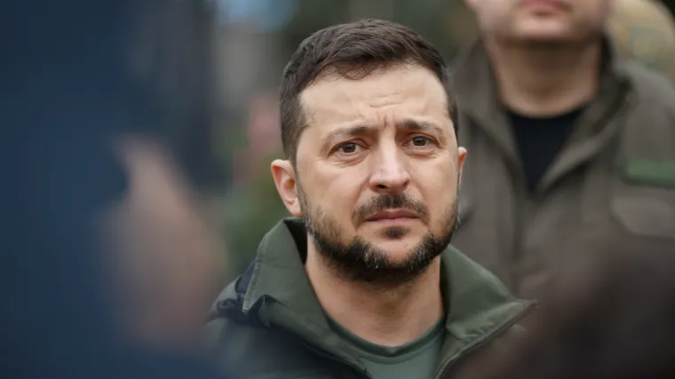 Imovinska kartica Zelenskog: U 2022. mu prihodi značajno manji nego u 2021. A smanjila se i količina gotovine