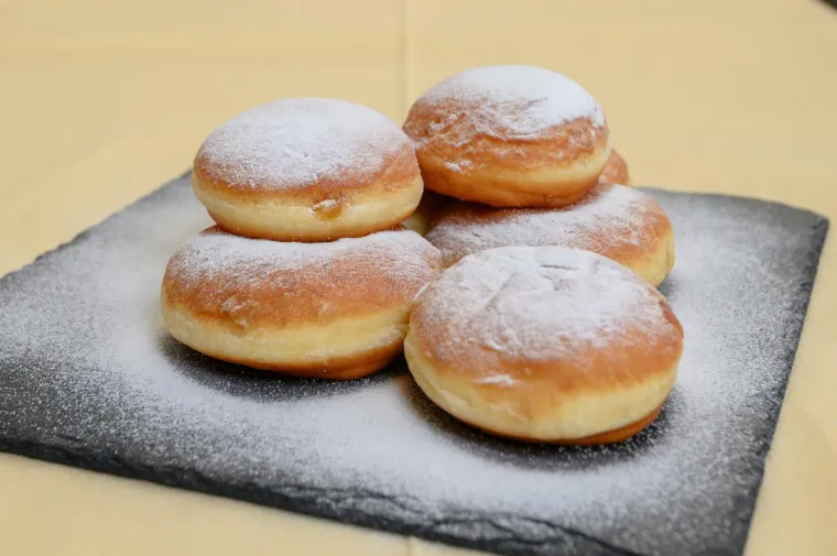 Mekane kao pamuk: Donosimo recept za krafne iz pećnice, ukusnije su od prženih