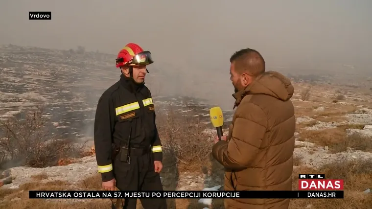 Treći dan gori minsko područje na Dinari: Ni vatrogascima nije jasno zašto im ne pomažu kanaderi