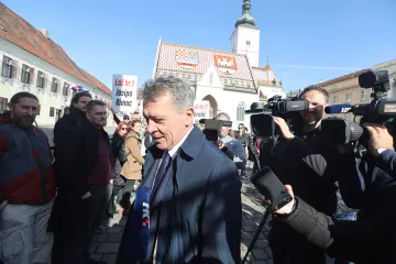 Hoće li Turudić biti pun radosti nakon glasanja u Saboru? Možemovci proveli noć na Markovu trgu