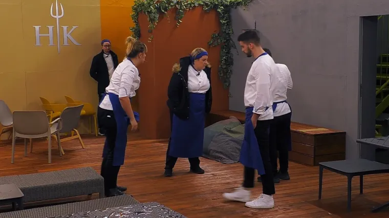 Drama u kuhinji! Plavi tim kiksao i posvađao se, a crveni iskoristili priliku