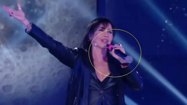 Nastup legendarne pjevačice obilježio urnebesan gaf koji je bilo nemoguće sakriti