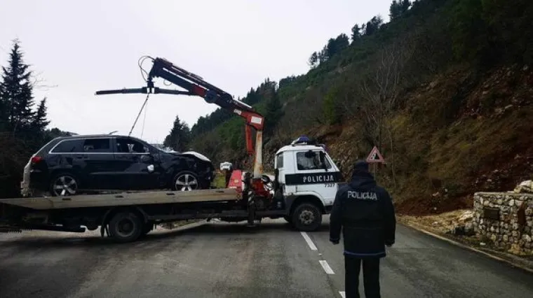 Iz nabujale rijeke izvukli automobil i tijelo jednog od nestalih mladića