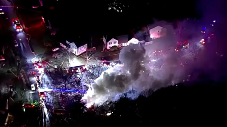 Eksplodirala kuća u Virginiji: Poginuo vatrogasac, jedanaestero ozlijeđenih