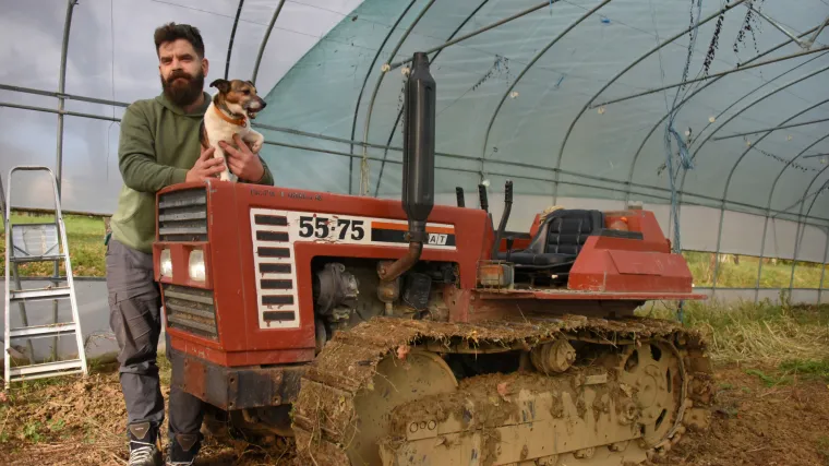 Emilio se bavi uzgojem mikrobilja i jestivog cvijeća, a uz to osmi&scaron;ljava i nove strojeve