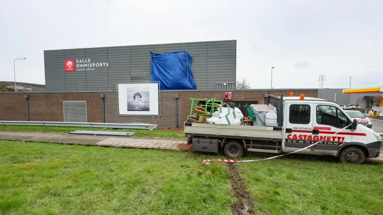 Pijani nogometa&scaron; pro&scaron;ao sa 140 kilometara na sat kroz kružni tok i zabio se u sportsku dvoranu