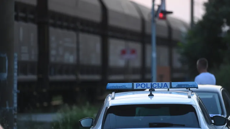 Autom se zabio u vlak u Slavoniji: 'Žurio sam jer mi je sin 500 metara dalje sletio s ceste'